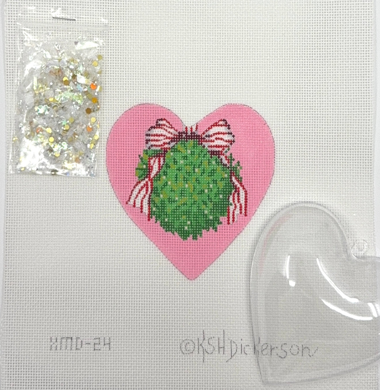 Kissing Ball Snow globe